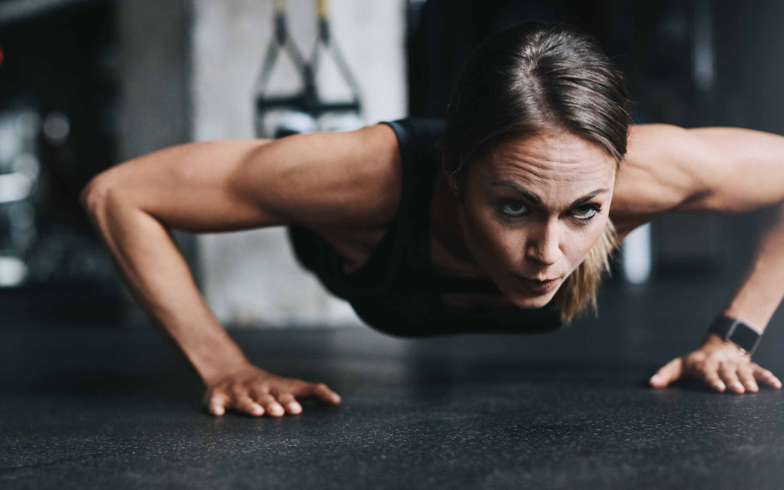 Peptides vs Traditional Supplements: Which Builds Muscle Better?